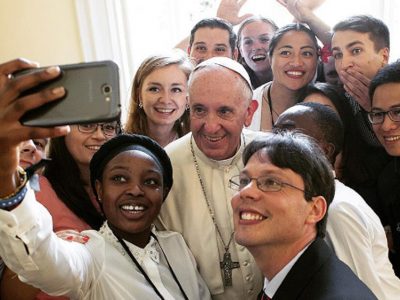 Jóvenes de la JMJ 2016 con el Papa Francisco