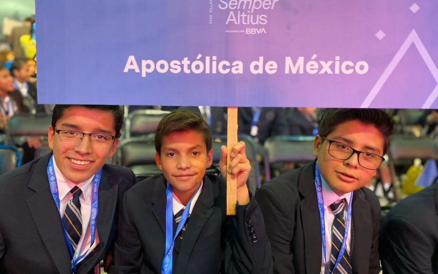 Alumnos del Centro Vocacional participaron en el Premio Semper Altius